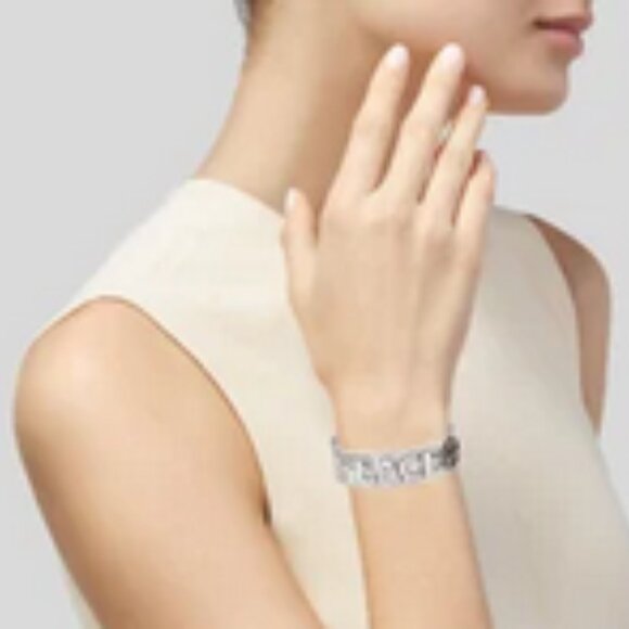 Dannijo Woodstock Peace Cuff Bracelet RARE NEW - Picture 2 of 2